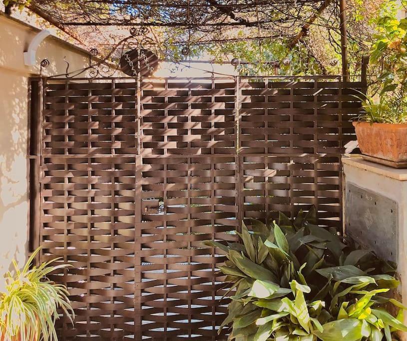 Isola Roger - Appartamento Con Giardino A Roma Exterior foto