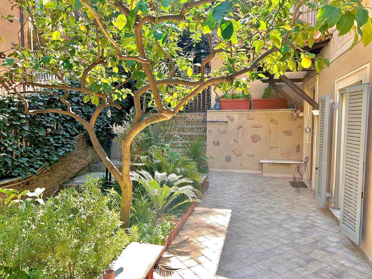 Isola Roger - Appartamento Con Giardino A Roma Exterior foto